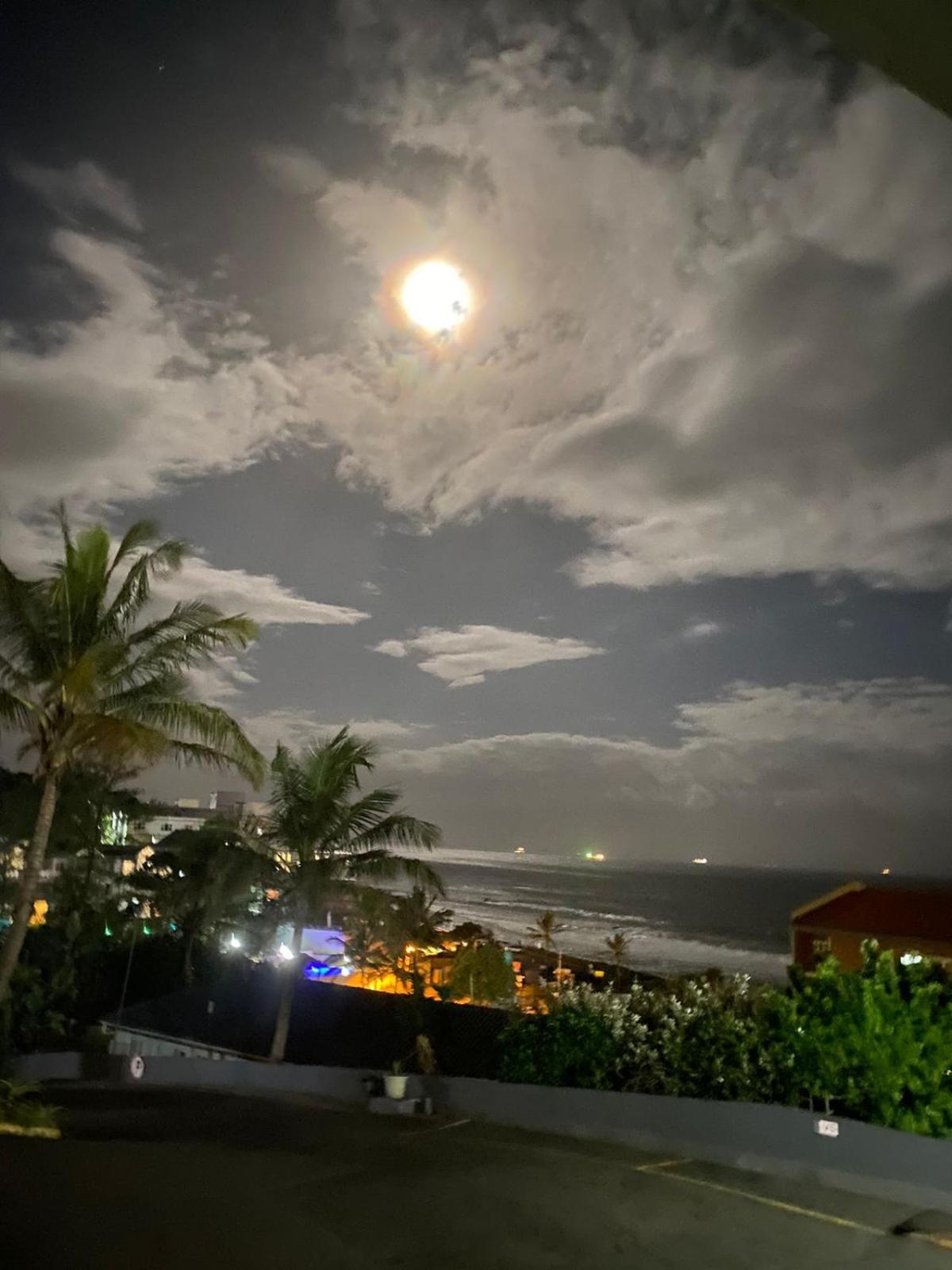 511 Umdloti Resort Beachfront 1Bed Self Catering Apartment Sea View エクステリア 写真